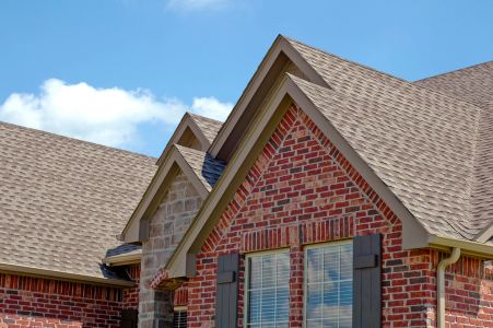 What are the top 5 warning signs of a failing roof